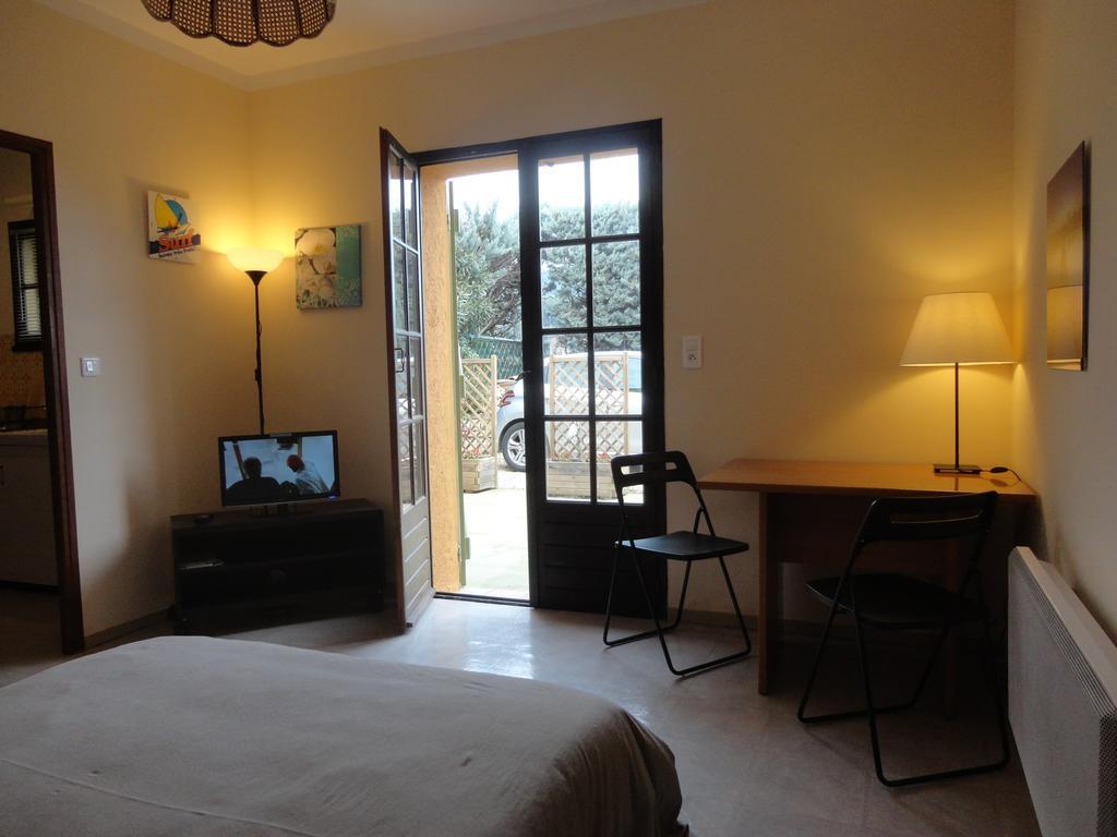 B&B Chez Max Figanieres Экстерьер фото